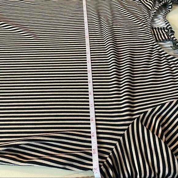 ADRIANNA PAPELL Printed 3/4 Sleeve Blouse - Picture 7 of 11